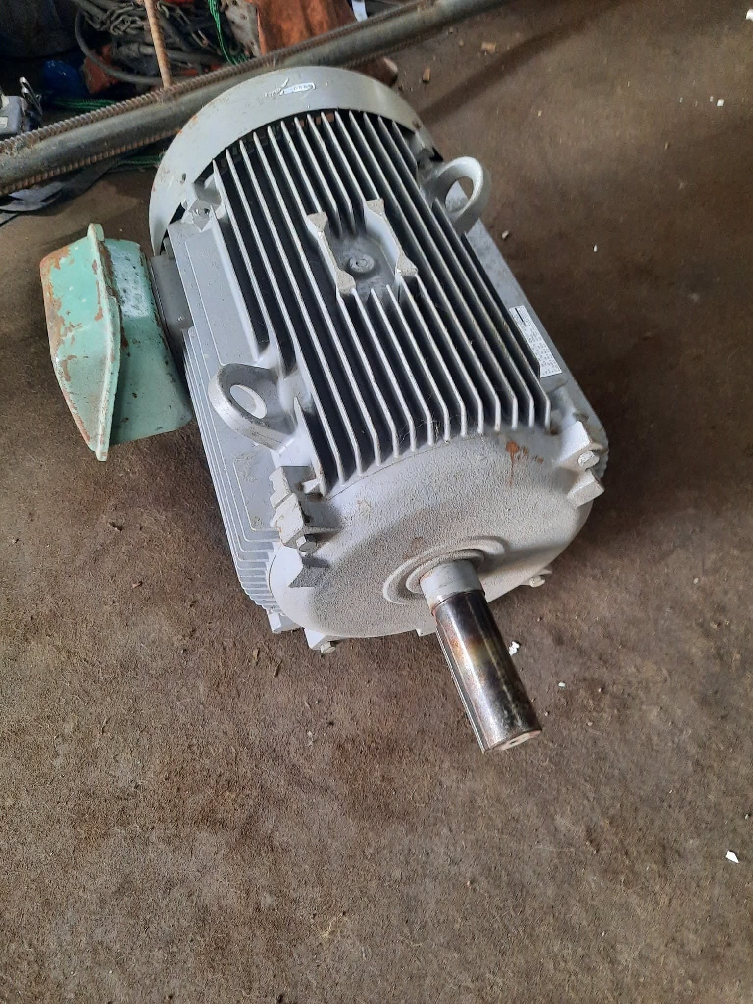 Cung cấp động cơ 3 pha Nhật - ảnh 16
