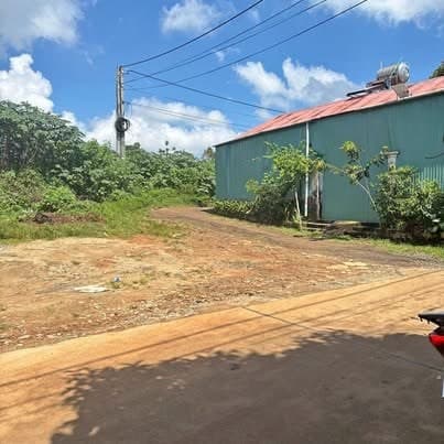 Đất góc 2 mặt tiền 10x35m Trường Sơn, Pleiku — 2,49 tỷ