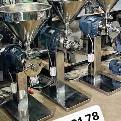 Model: Máy xay café công nghiệp mẫu mới cải tiến 2026 Điện áp: 220 v / 50 Hz Công suất: 2HP-3HP-5HP(